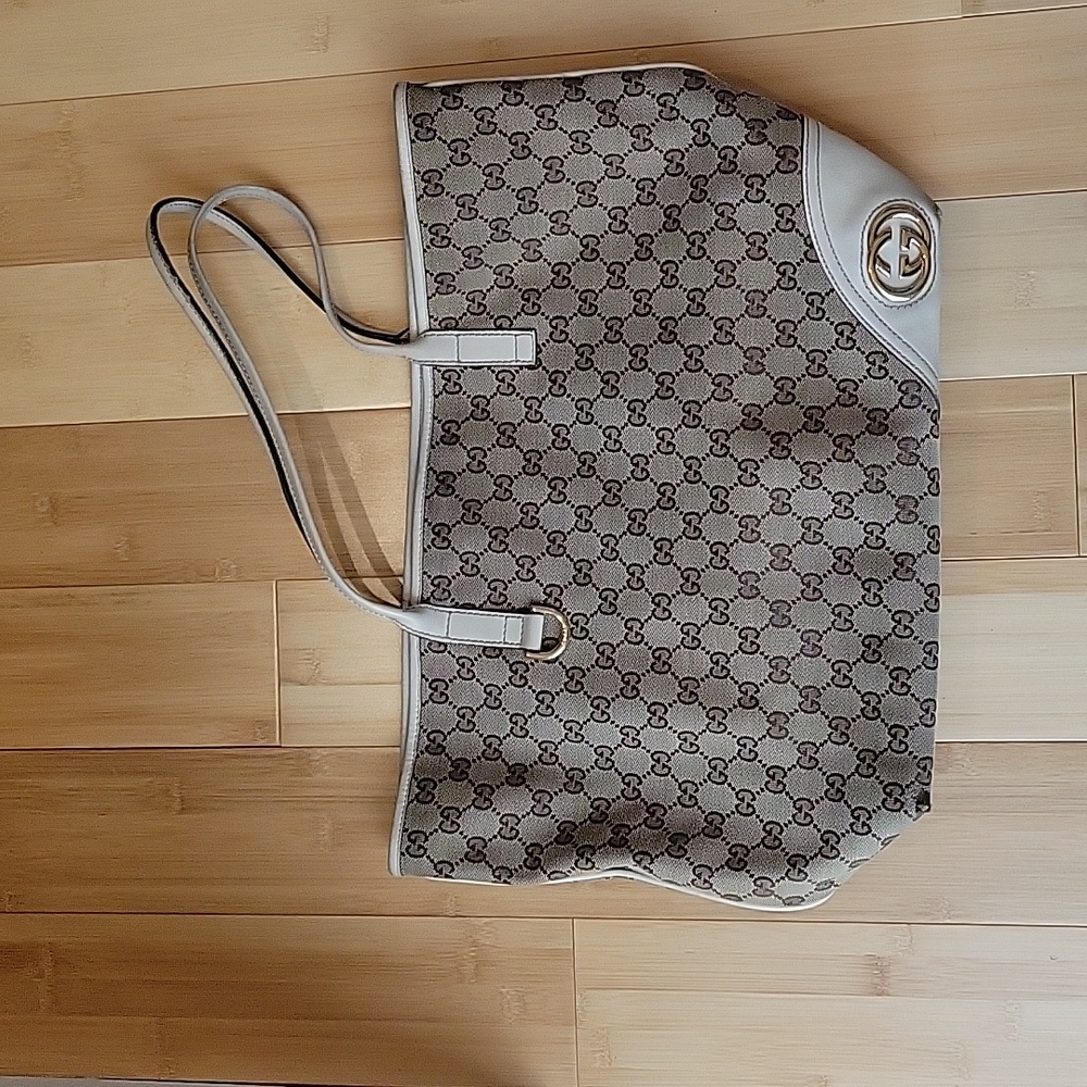 Gucci shoulder bag
